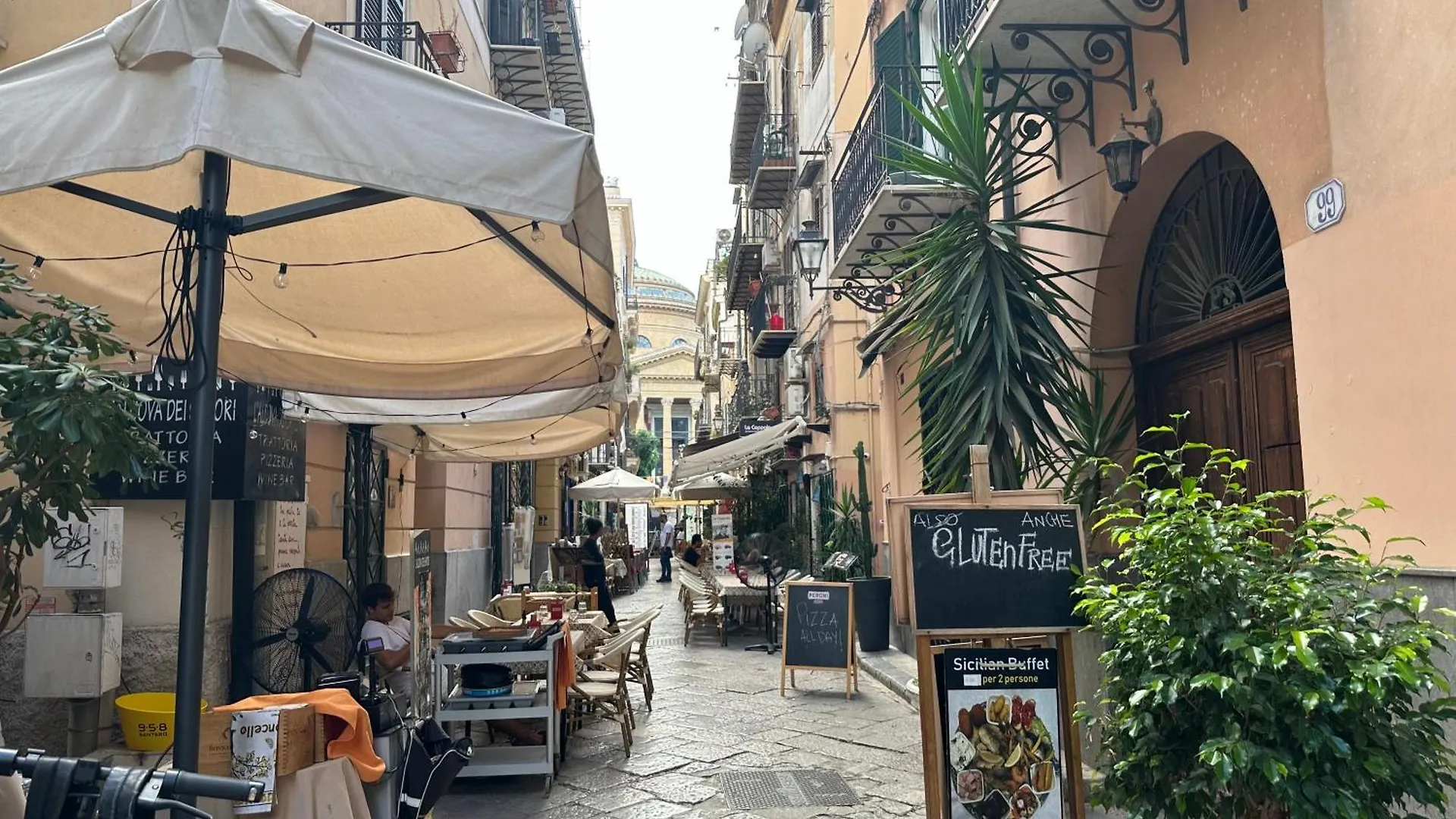 Appartamento Pressi Teatro Massimo Παλέρμο 0*,  Ιταλία